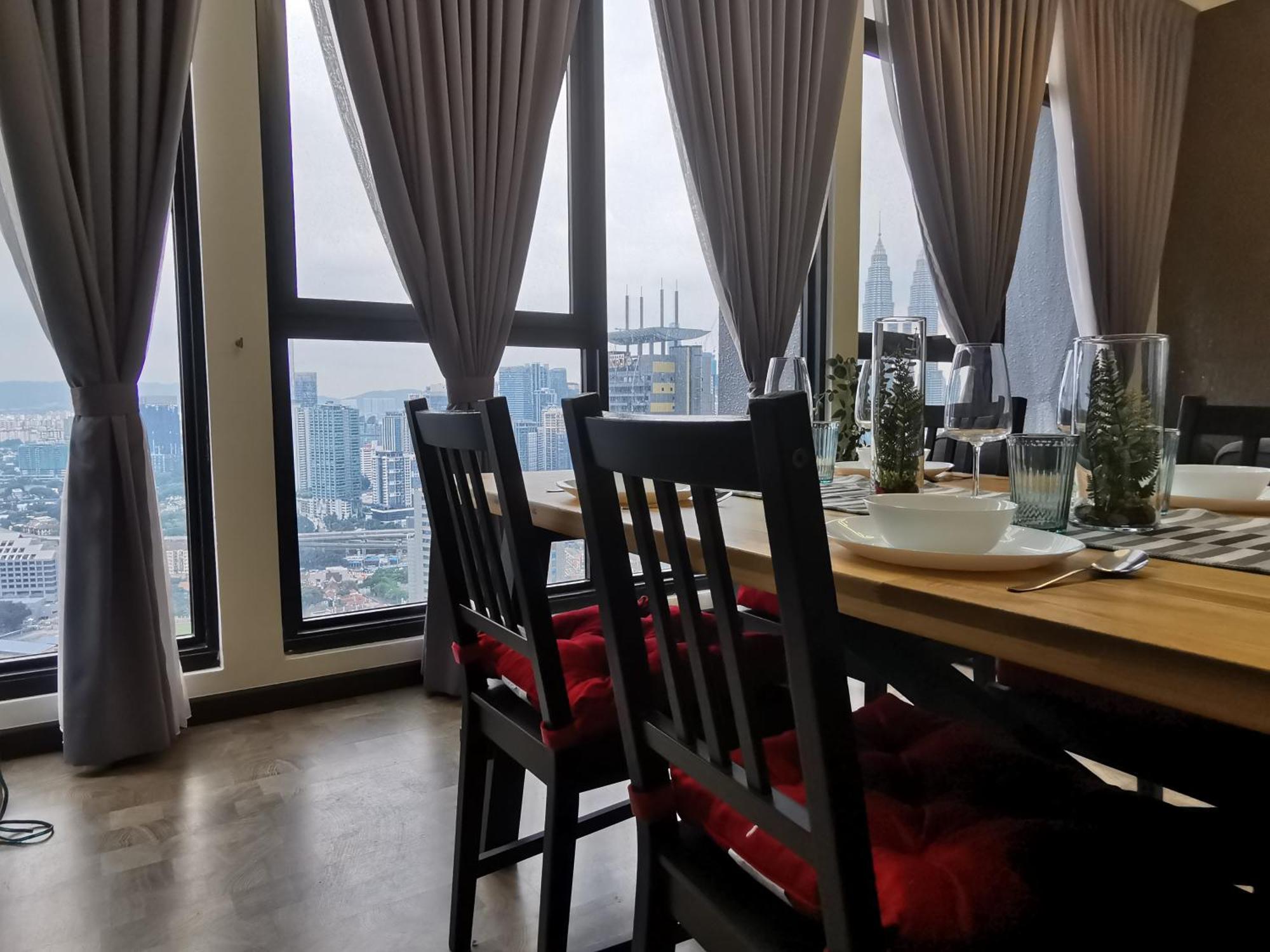 Expressionz Designer Suites Host By Aurora Premium Stay Kuala Lumpur Exterior foto